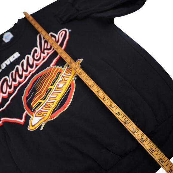 Vintage 90s Vancouver Canucks Hockey Graphic Sweatshirt - Picture 8 of 8